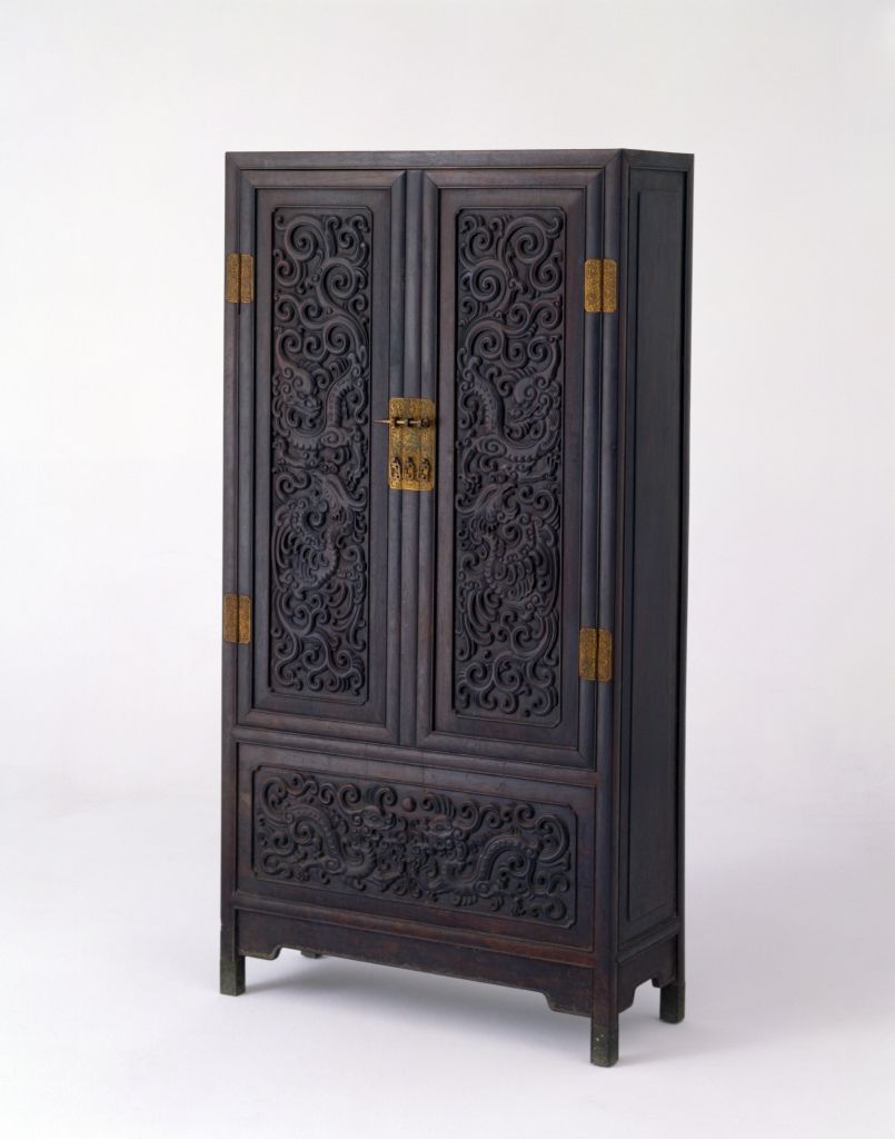 图片[1]-Red sandalwood carved cabinet with dragon and phoenix patterns-China Archive